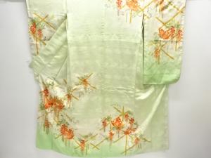 アンティーク　藤に蝶模様刺繍振袖（重ね衿付き）